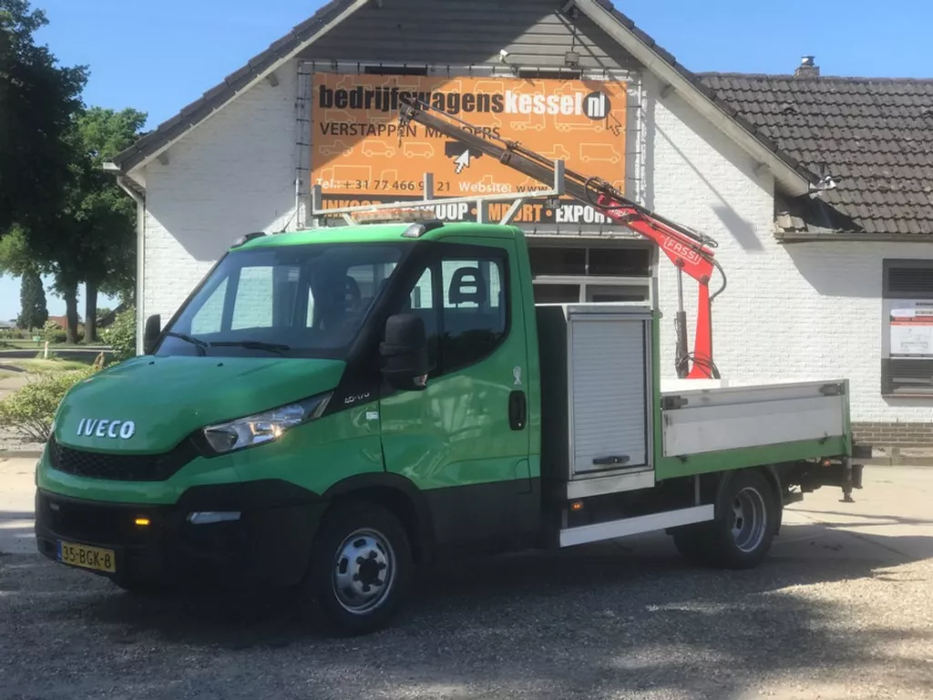 Iveco Daily 40C17 3.0 Fassi M10A 12 kraan open laadbak Pritsche