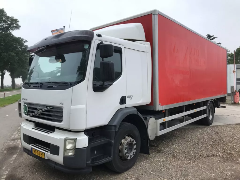 Volvo FE 320 4x2 Euro 5 Manual Koffer Bakwagen Laadklep Lift