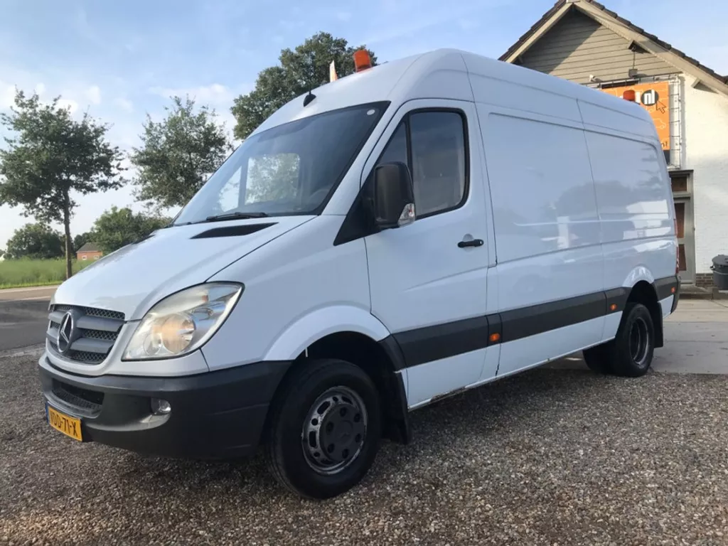 Mercedes-Benz Sprinter 519 3.0 CDI V6 Euro 5 L2H2 Hand AC Trekh. 3t