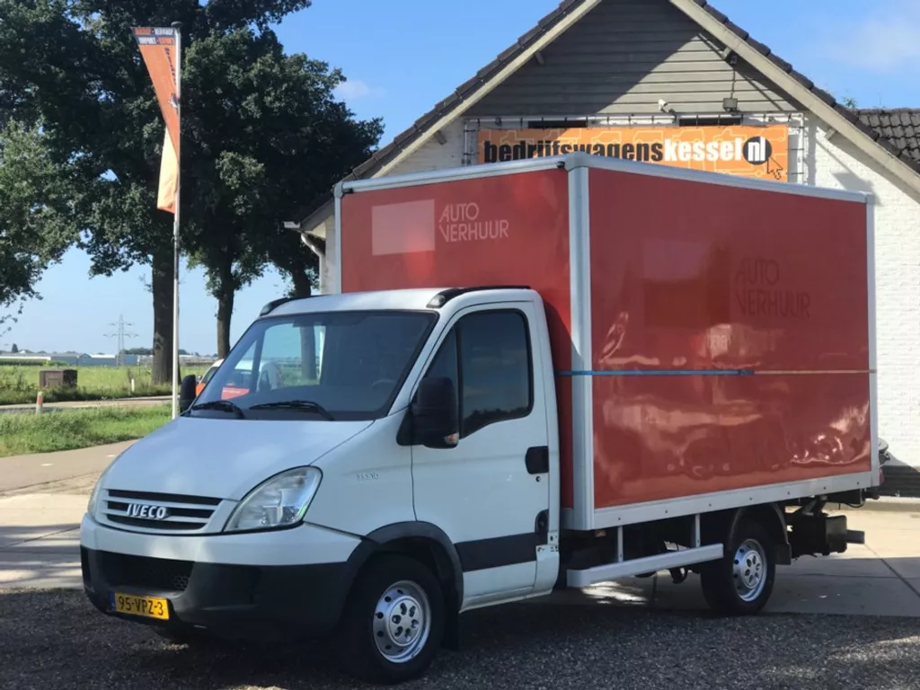 Iveco Daily 35S10 2.3 HPi Agile Euro 4 Koffer Bakwagen Laadklep chassis schade