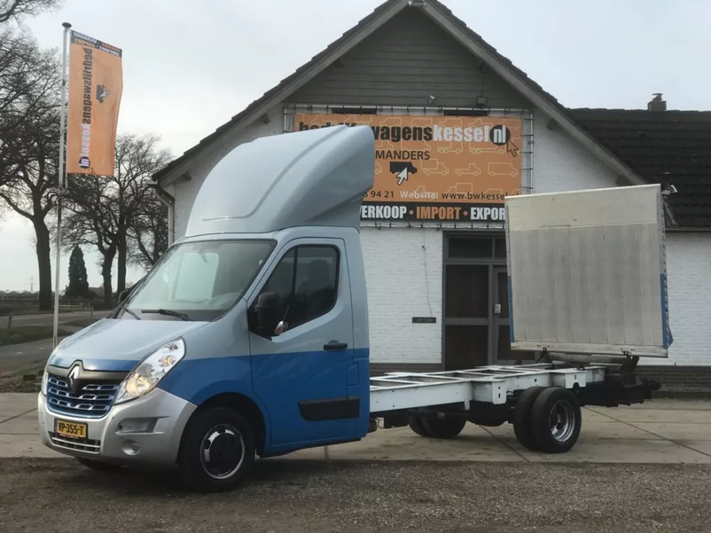 Renault Master T35 2.3 dCi 120 kW Euro 5 Chassis Laadklep