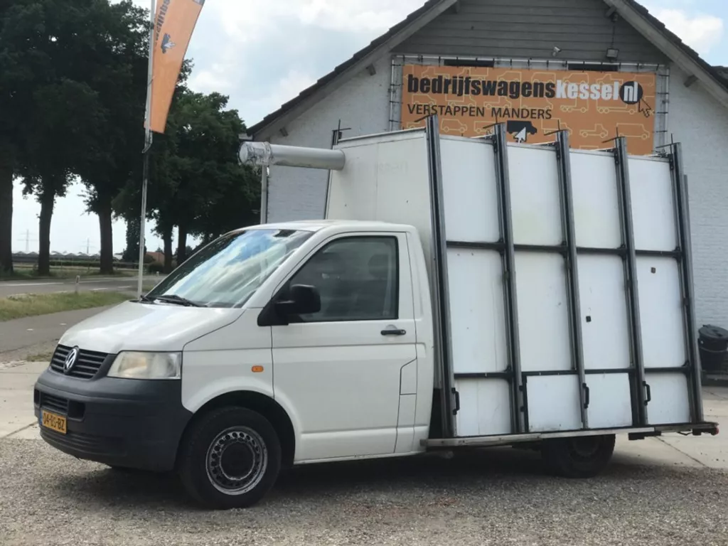 Volkswagen Transporter T5 1.9 TDI 77kW Euro 4 Glastransporter Glasresteel