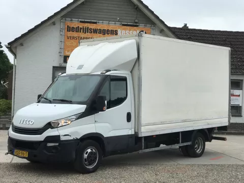 Iveco Daily 35C16 2.3 HPi Euro 6 Bakwagen Koffer LBW Motorschade