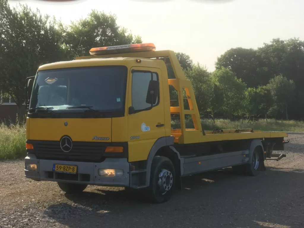 Mercedes-Benz Atego 1218 L Bergingsvoertuig - Recoverytruck - Abschleppfahrzeug - Depannage