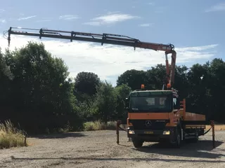 Mercedes-Benz Actros 1832 Terex Atlas 135 kraan Open Laadbak