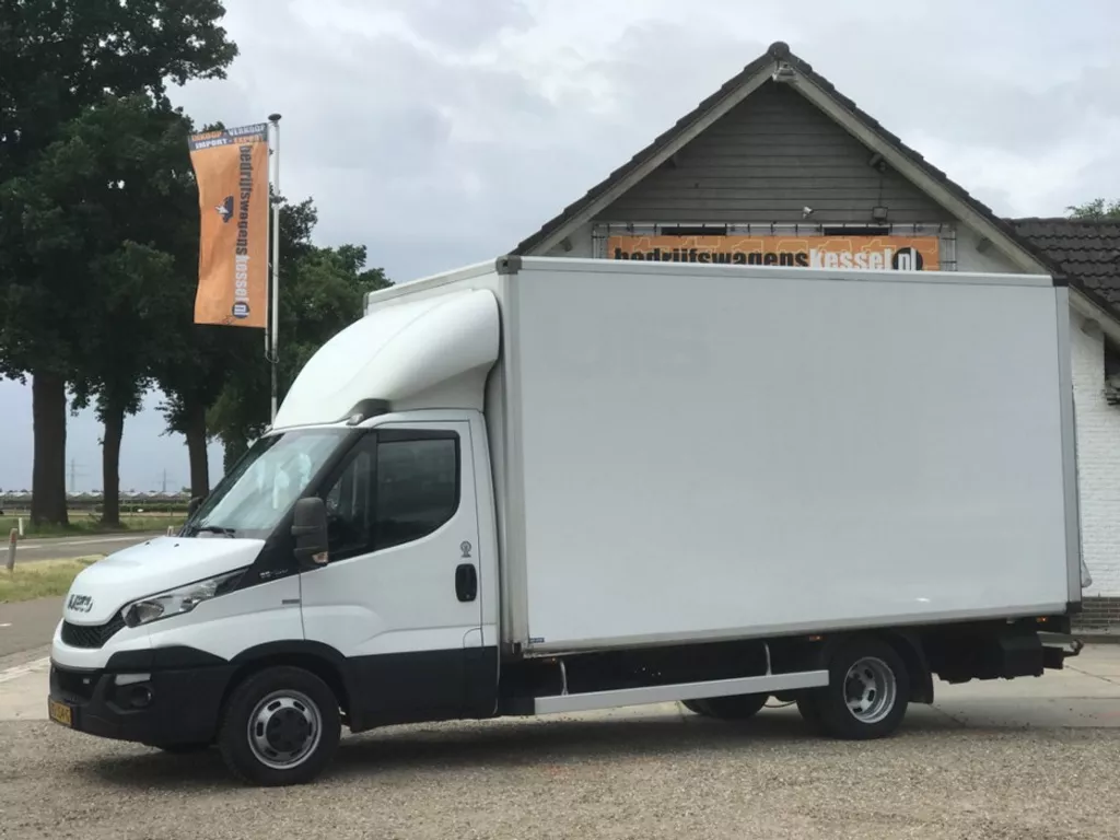 Iveco Daily 35C15V 3.0HPi wb 410 Koffer Klep Achteras geluid